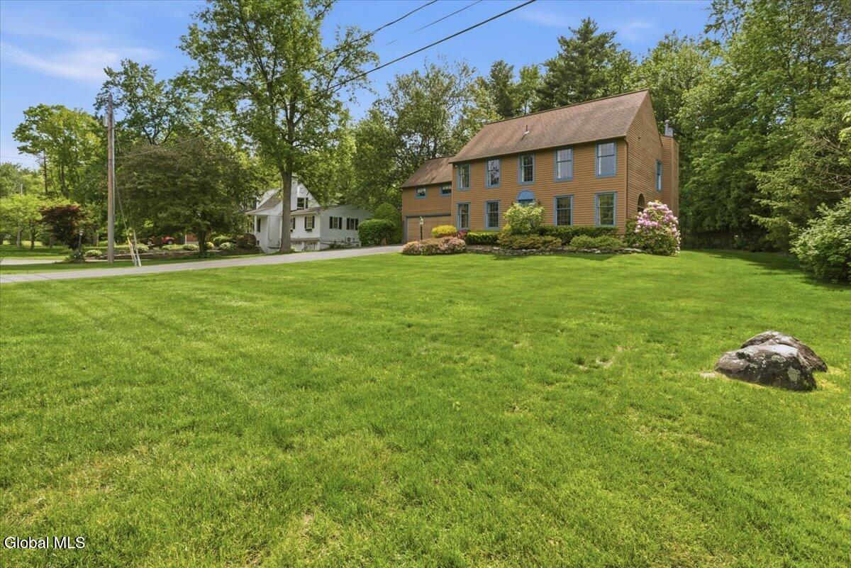 908 Mohegan Road Niskayuna, NY 12309 - Photo 40 of 40 09-003_MW2_0350
