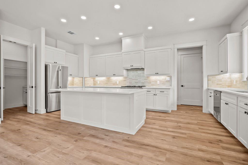223 Gopher Road Weatherford, TX 76088 - Photo 6 of 40 Gallery Image 6