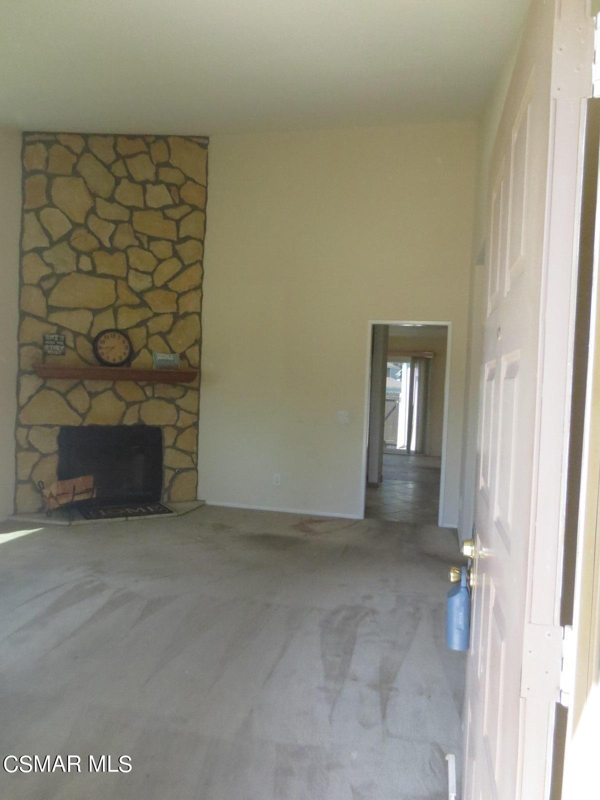 14886 Reedley Street, Unit F Moorpark, CA 93021 - Photo 7 of 47 IMG_2817