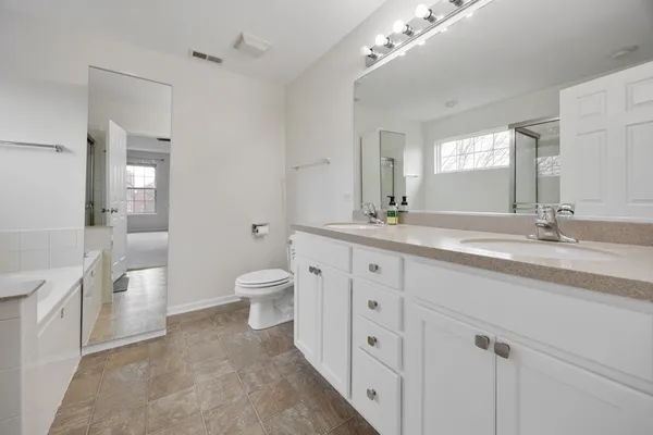 $449,000 | 4188 Milford Lane, Aurora, IL 60504