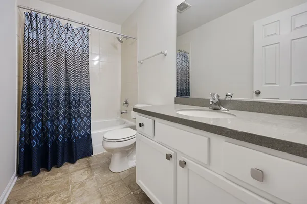$449,000 | 4188 Milford Lane, Aurora, IL 60504