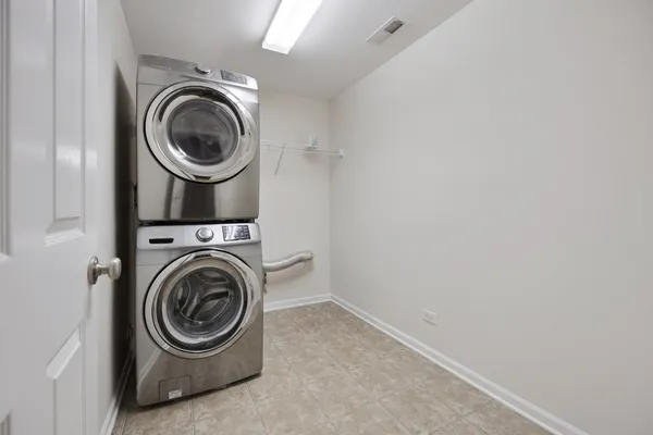 $449,000 | 4188 Milford Lane, Aurora, IL 60504