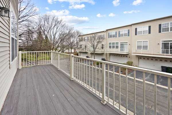 $449,000 | 4188 Milford Lane, Aurora, IL 60504