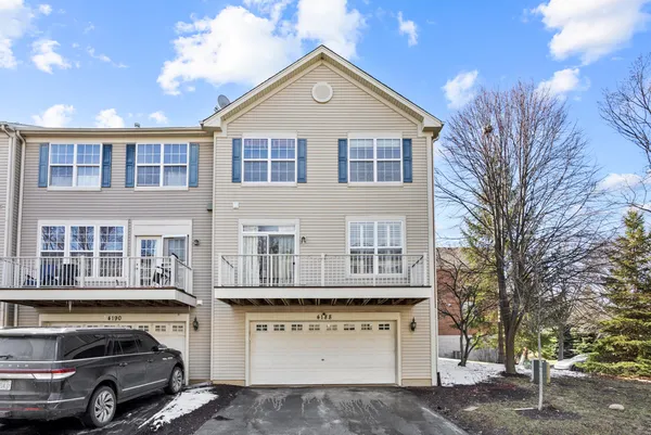 $449,000 | 4188 Milford Lane, Aurora, IL 60504
