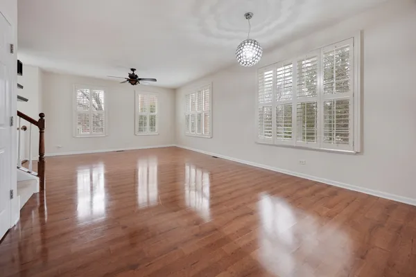 $449,000 | 4188 Milford Lane, Aurora, IL 60504