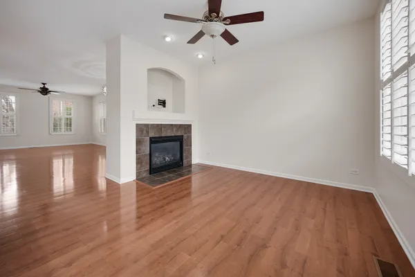 $449,000 | 4188 Milford Lane, Aurora, IL 60504