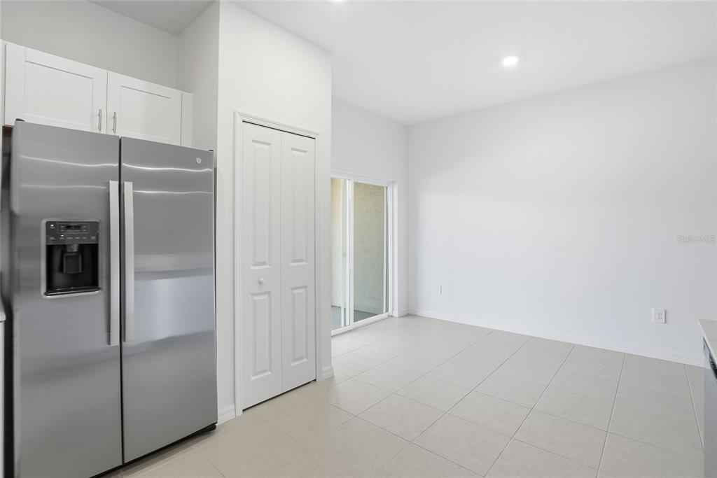 282 27th Street Southeast Ruskin, FL 33570 - Photo 11 of 34