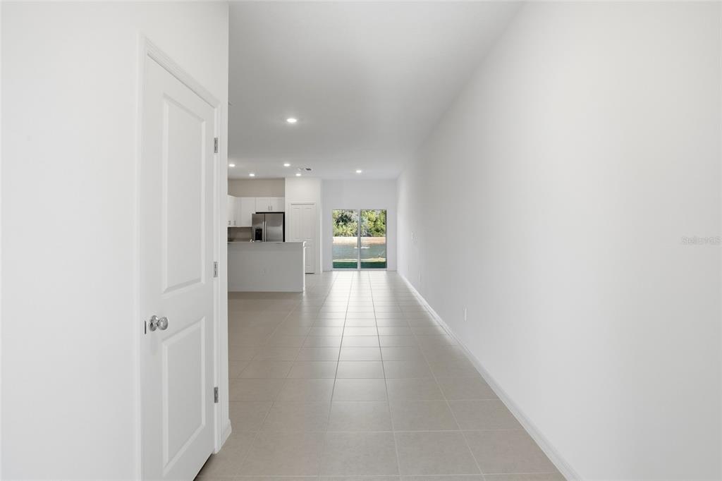 282 27th Street Southeast Ruskin, FL 33570 - Photo 4 of 34