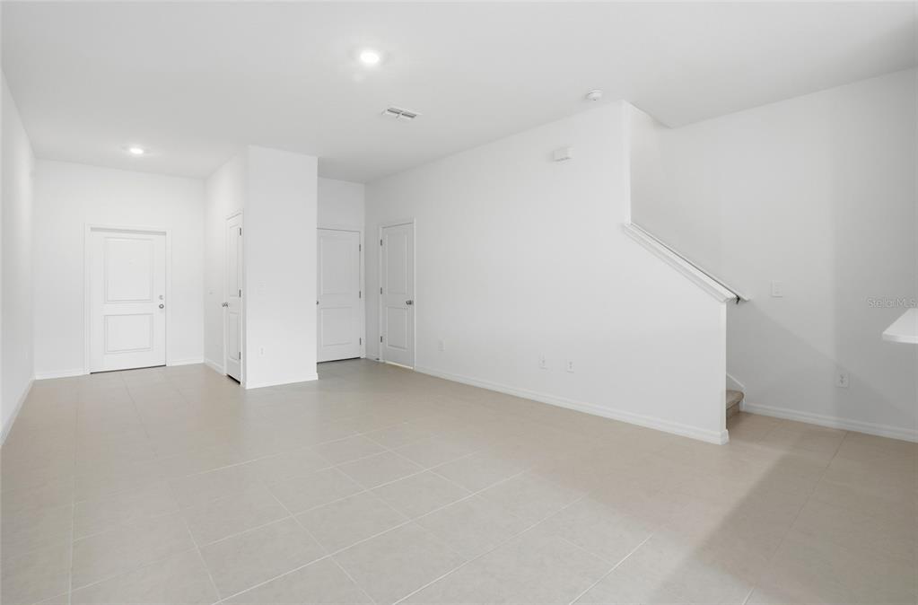 282 27th Street Southeast Ruskin, FL 33570 - Photo 6 of 34