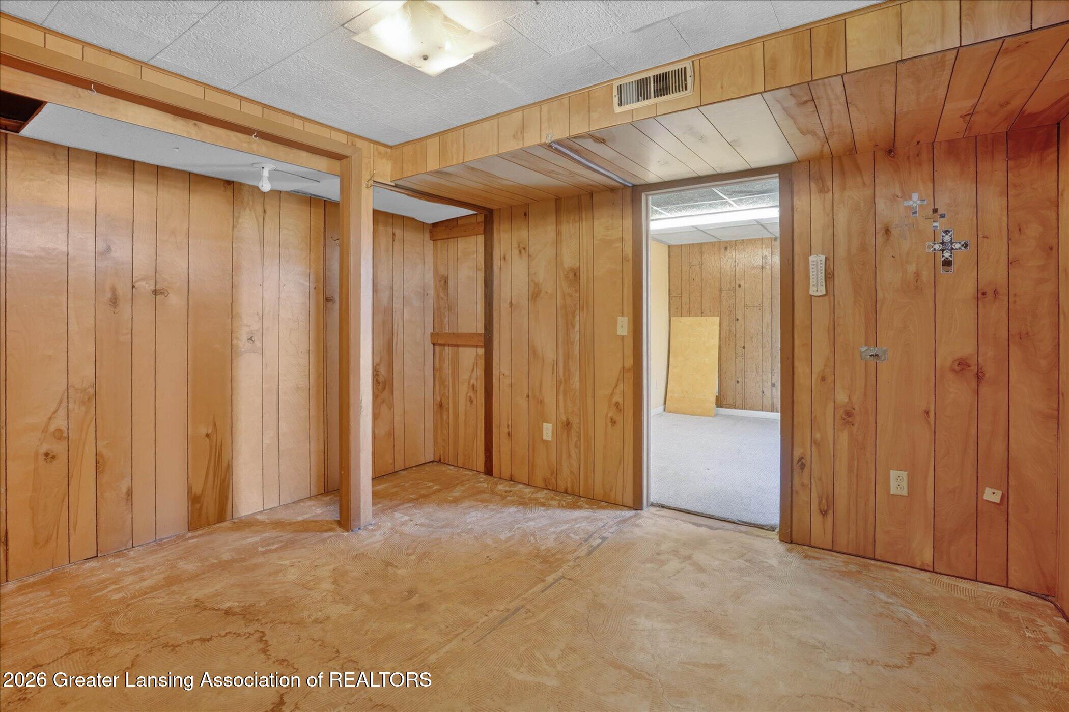 8415 Church Road St. Johns, MI 48879 - Photo 36 of 76 34-8415-Church-Rd-WindowStill-Photograph