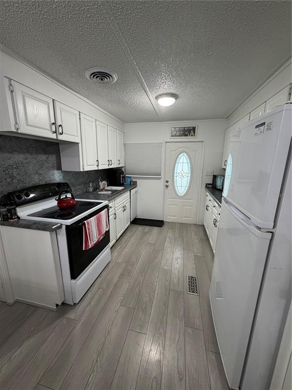 9900 Ulmerton Road, Unit 49 Largo, FL 33771 - Photo 7 of 21 Gallery Image 7