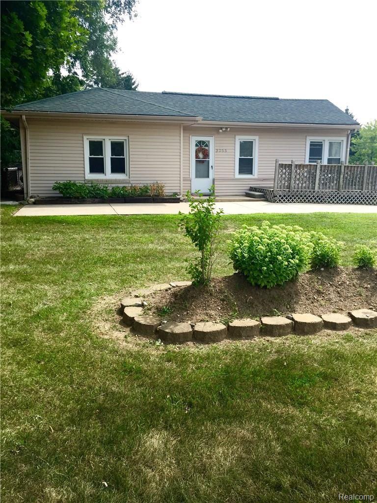 3255 South Adams Road Rochester, MI 48309 - Photo 2 of 34 image.jpg