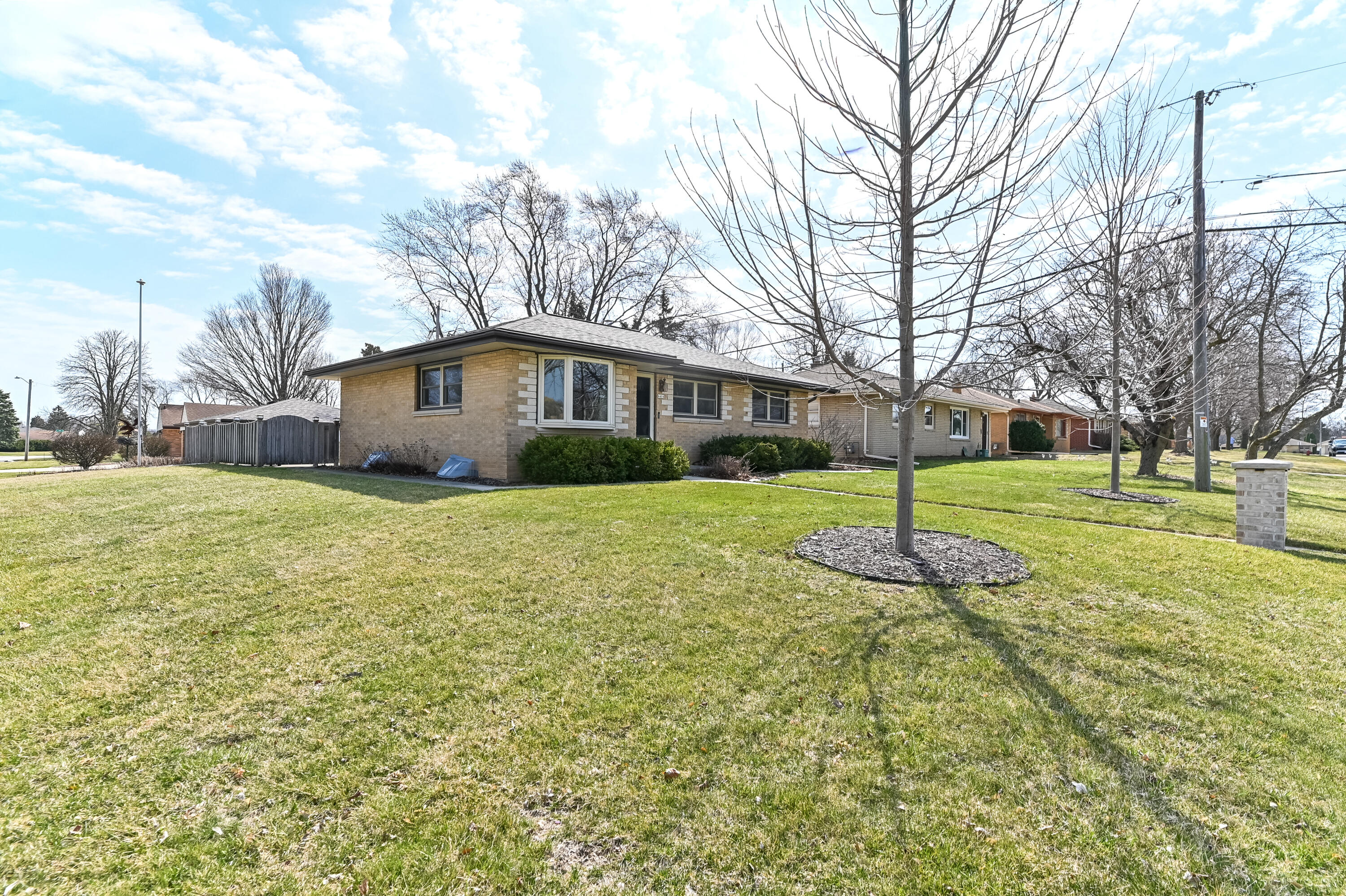 4404 South 63rd Street Greenfield, WI 53220 - Photo 29 of 31 28 S 63rd-3
