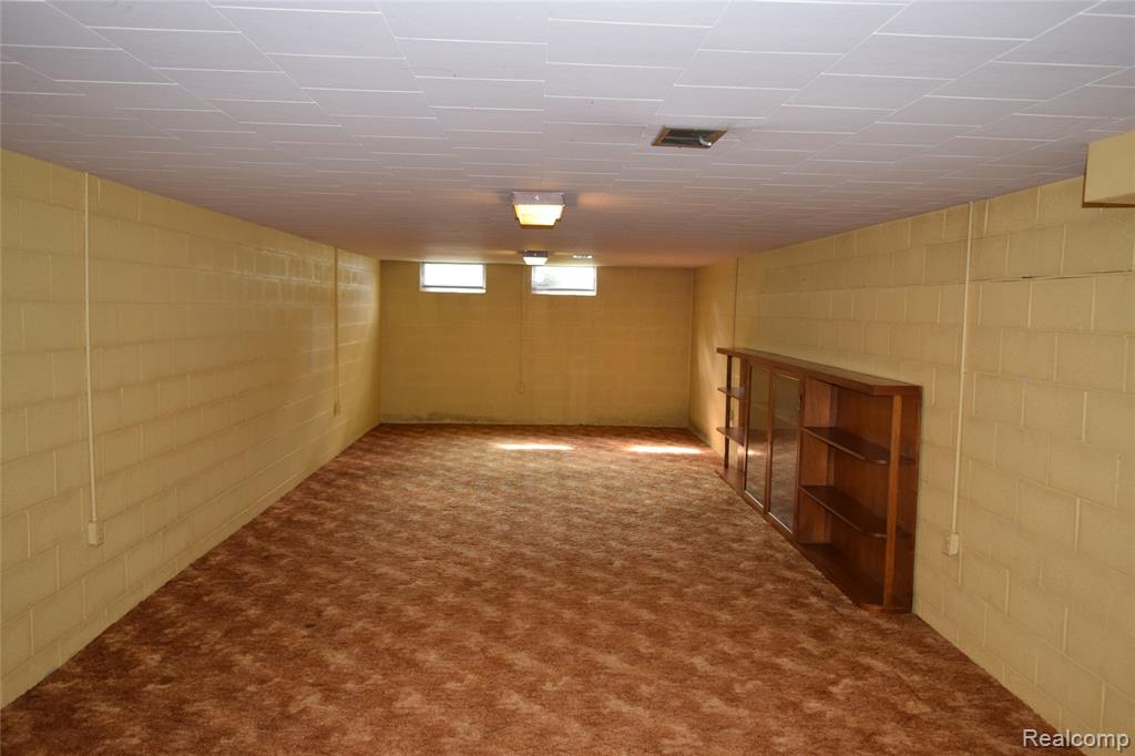 10048 Clark Road Davison, MI 48423 - Photo 17 of 29