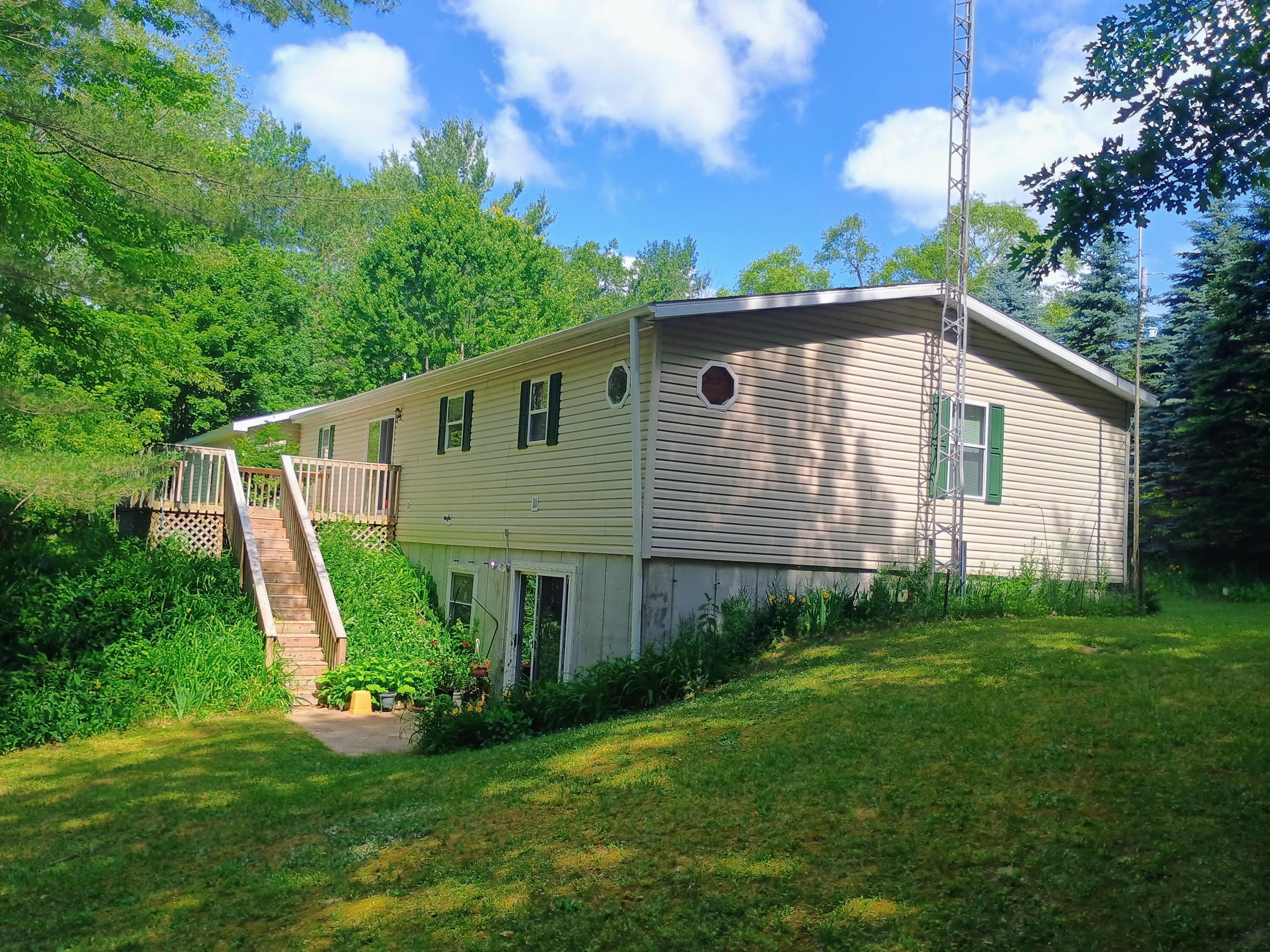 167 Mill Road Blanchard, MI 49310 - Photo 2 of 24 1000018380