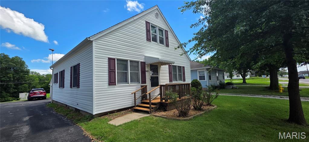 2432 State Street Chester, IL 62233 - Photo 2 of 45