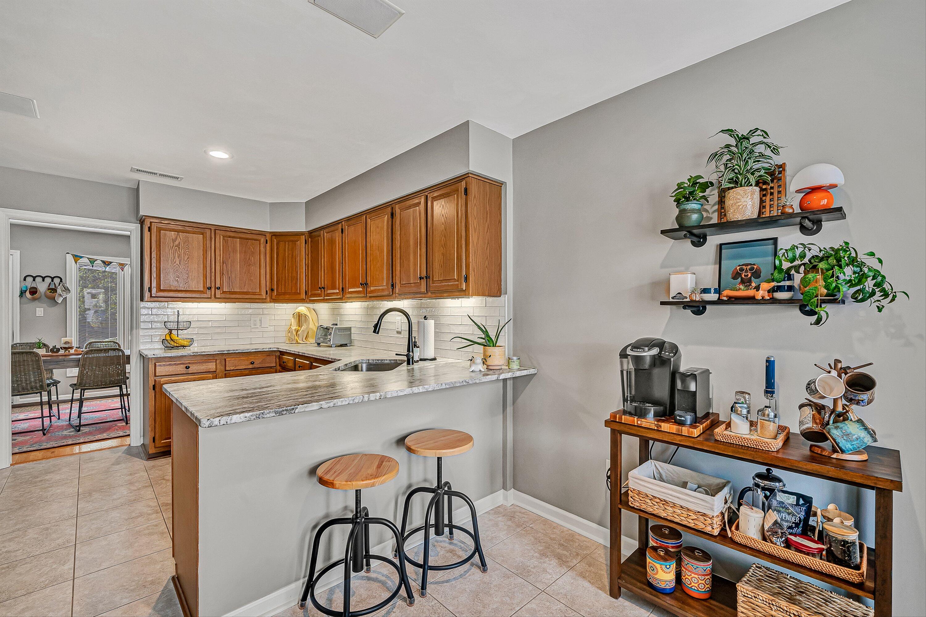 2509 South Clearing Road Salem, VA 24153 - Photo 6 of 36 06-VM-02331