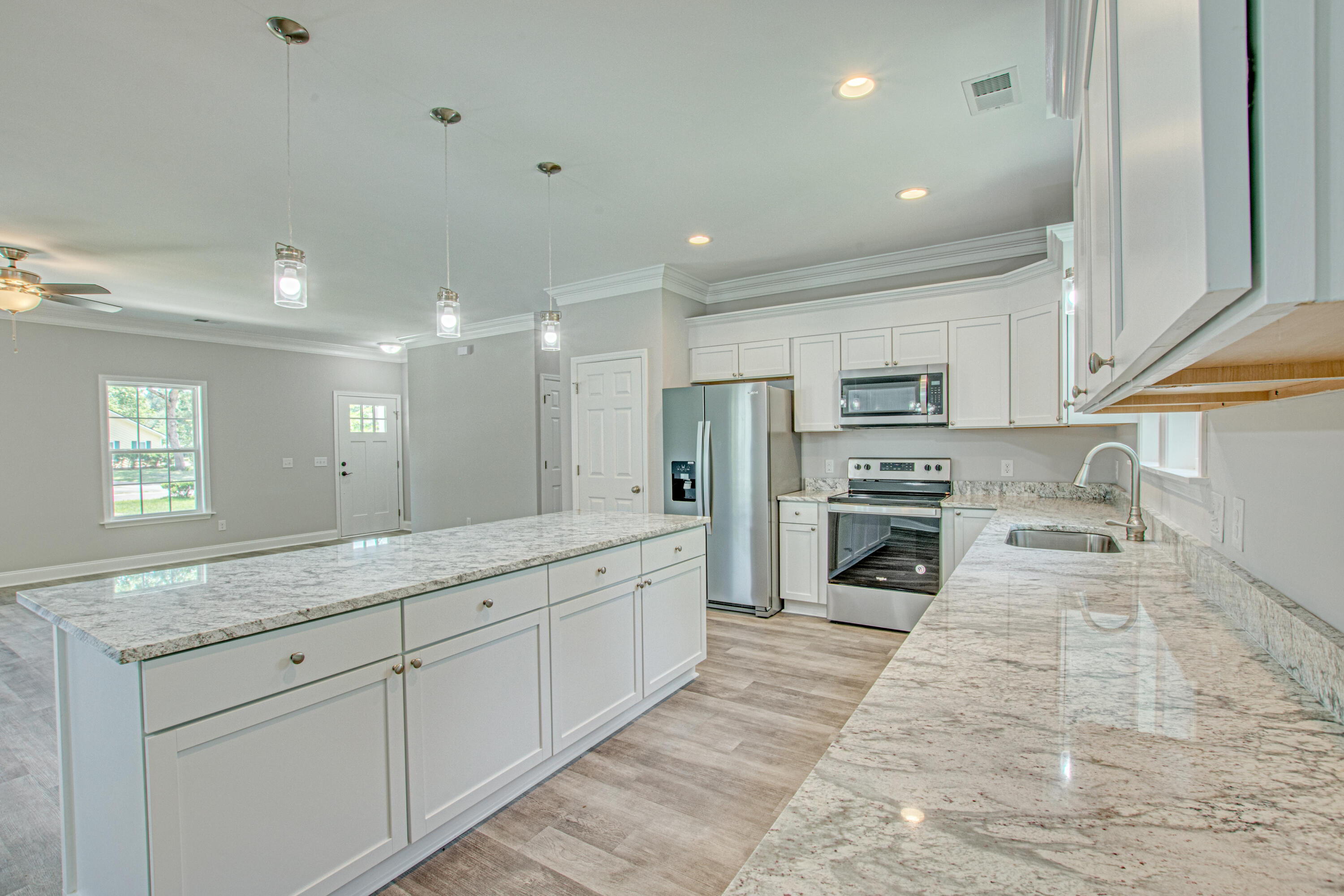 259 South Railroad Avenue Ridgeville, SC 29472 - Photo 11 of 35 Reeves Plan Kitchen 3
