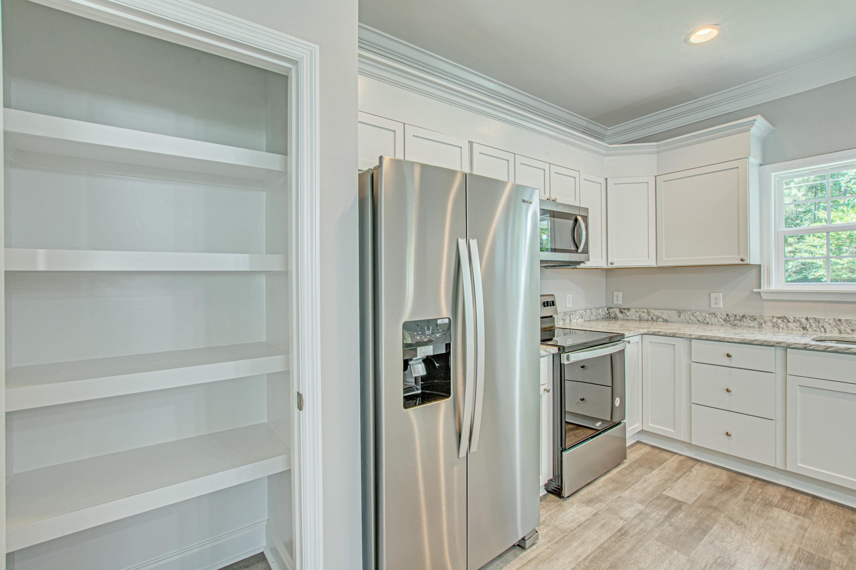 259 South Railroad Avenue Ridgeville, SC 29472 - Photo 12 of 35 Reeves Plan Pantry