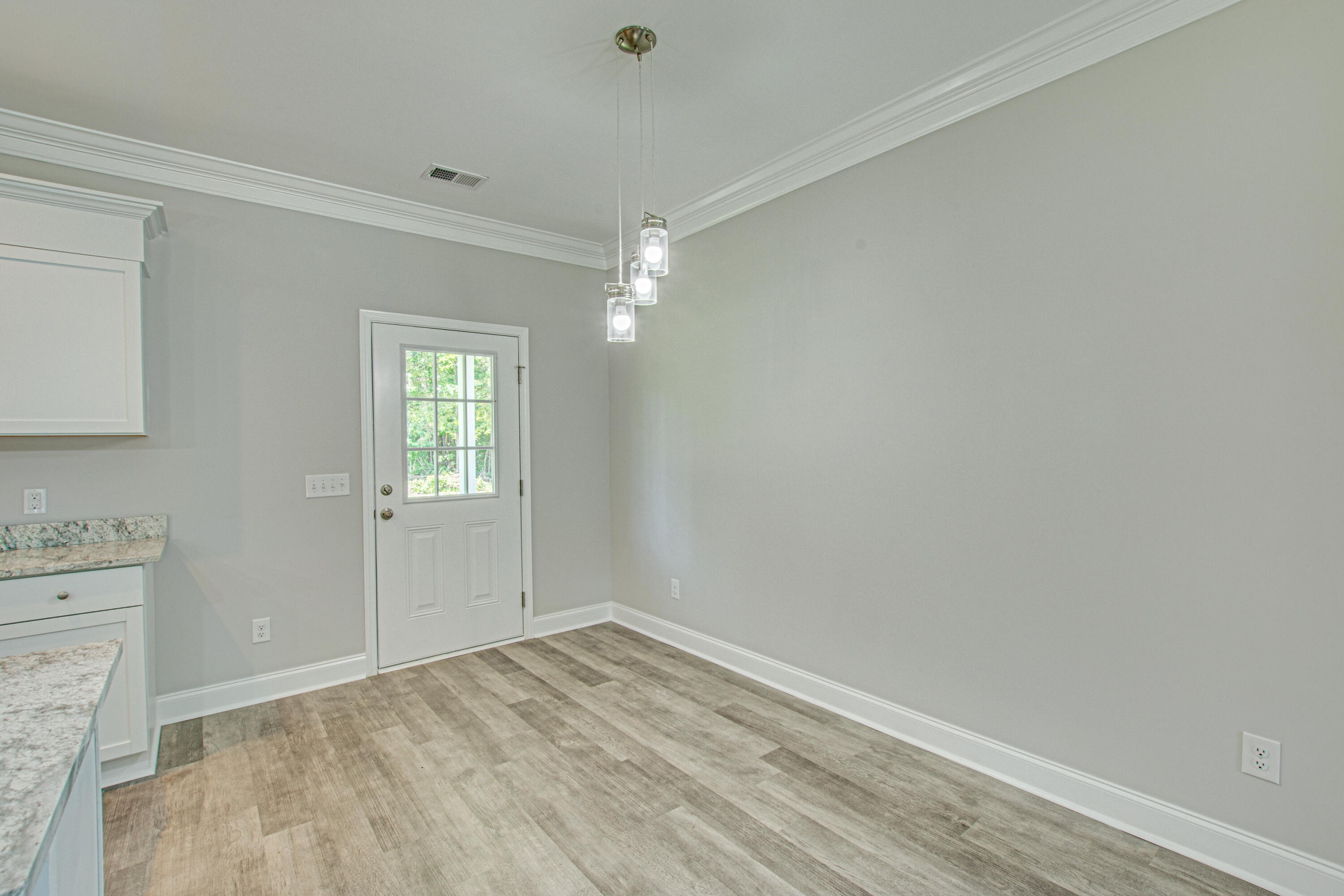 259 South Railroad Avenue Ridgeville, SC 29472 - Photo 14 of 35 Reeves Plan Dining Room