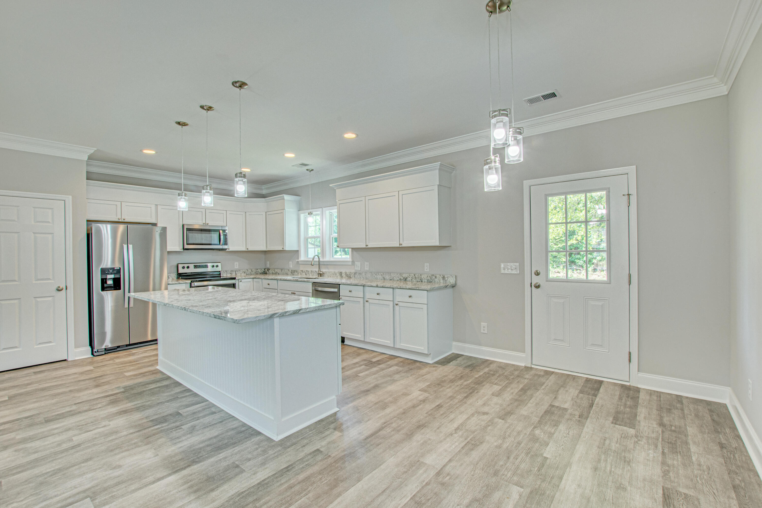 259 South Railroad Avenue Ridgeville, SC 29472 - Photo 8 of 35 Reeves Plan Kitchen