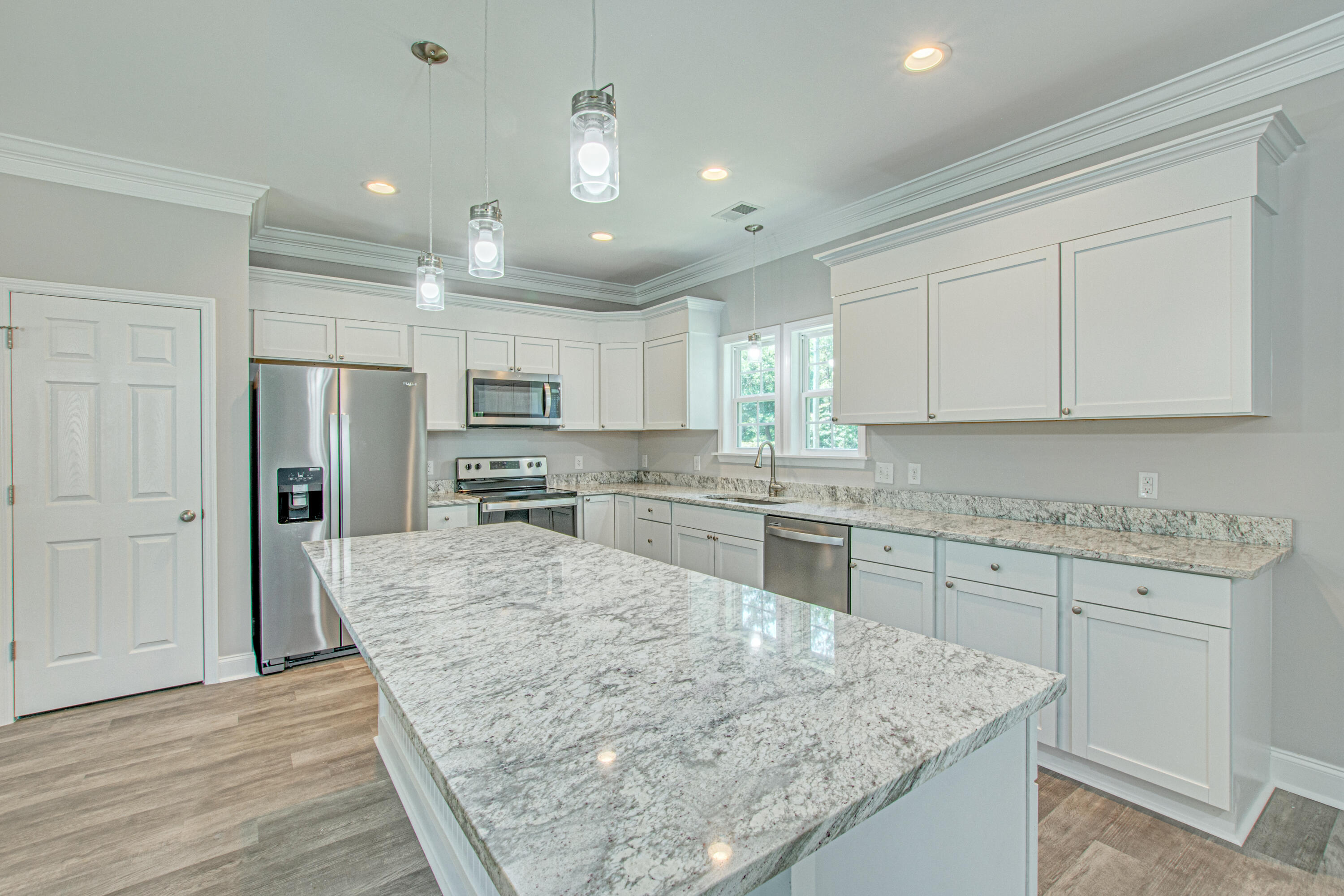 259 South Railroad Avenue Ridgeville, SC 29472 - Photo 9 of 35 Reeves Plan Kitchen 1