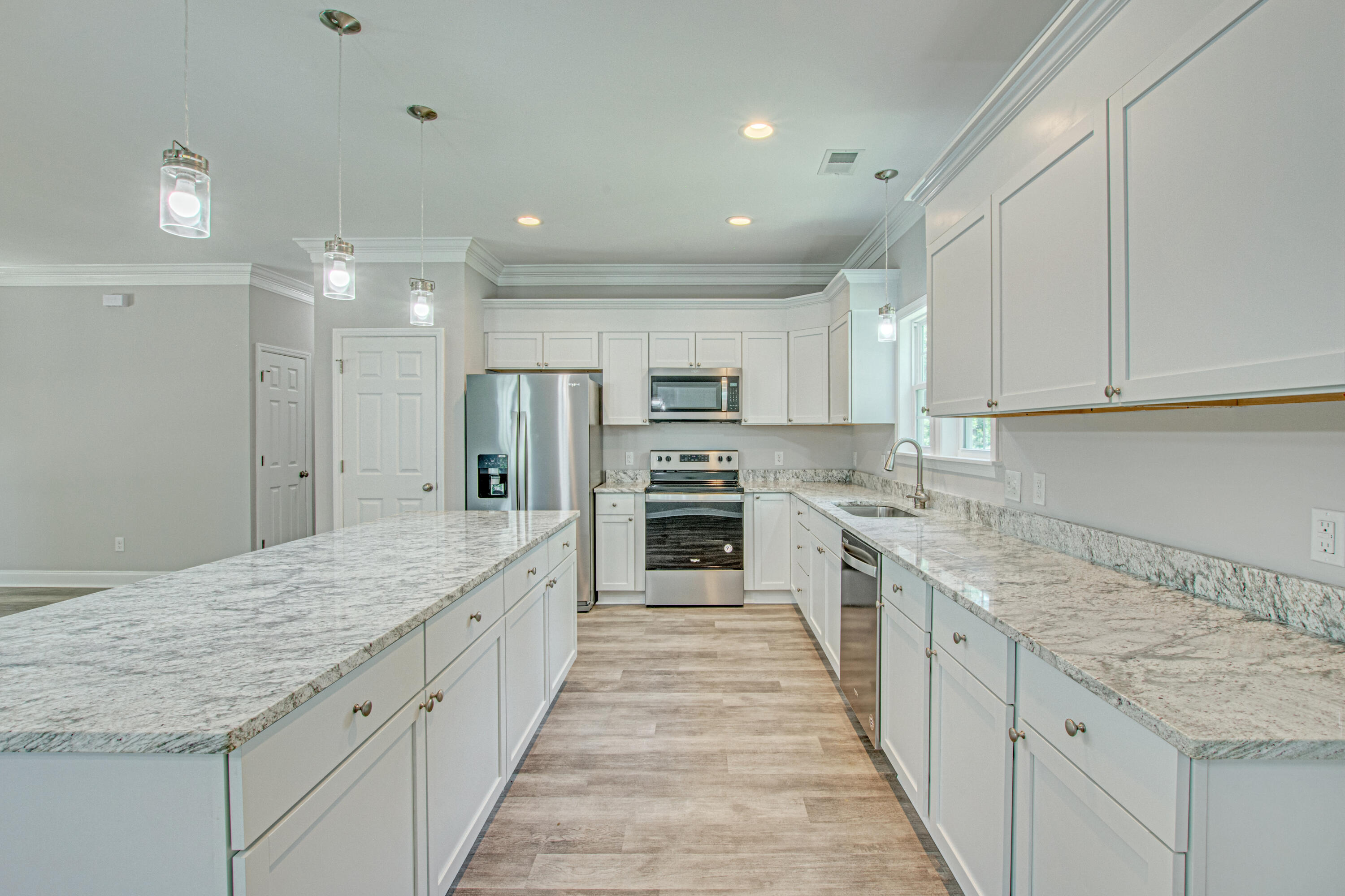 259 South Railroad Avenue Ridgeville, SC 29472 - Photo 10 of 35 Reeves Plan Kitchen 2