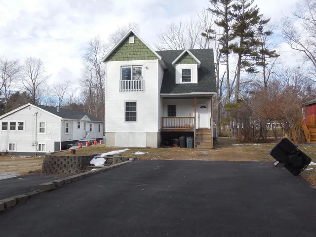 $579,900 | 17 Trues Parkway, Sandown, NH 03873