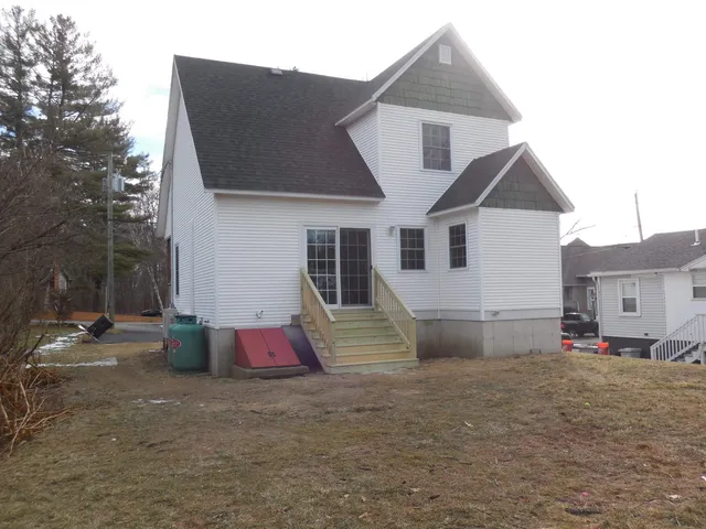 $579,900 | 17 Trues Parkway, Sandown, NH 03873