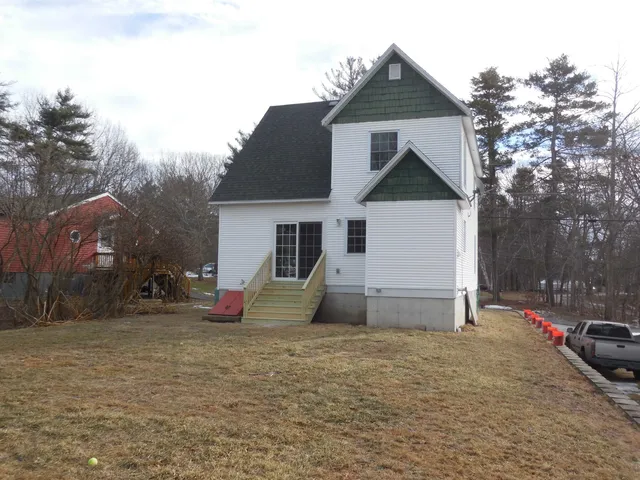 $579,900 | 17 Trues Parkway, Sandown, NH 03873