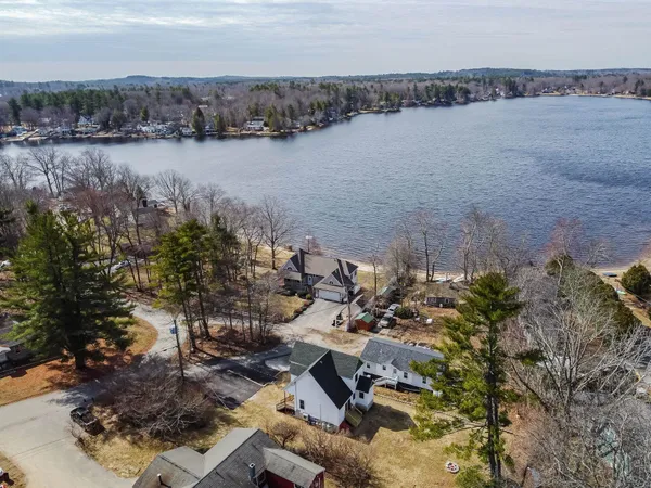 $579,900 | 17 Trues Parkway, Sandown, NH 03873