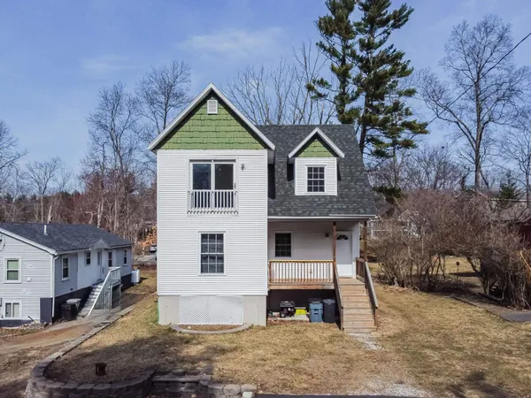 $579,900 | 17 Trues Parkway, Sandown, NH 03873