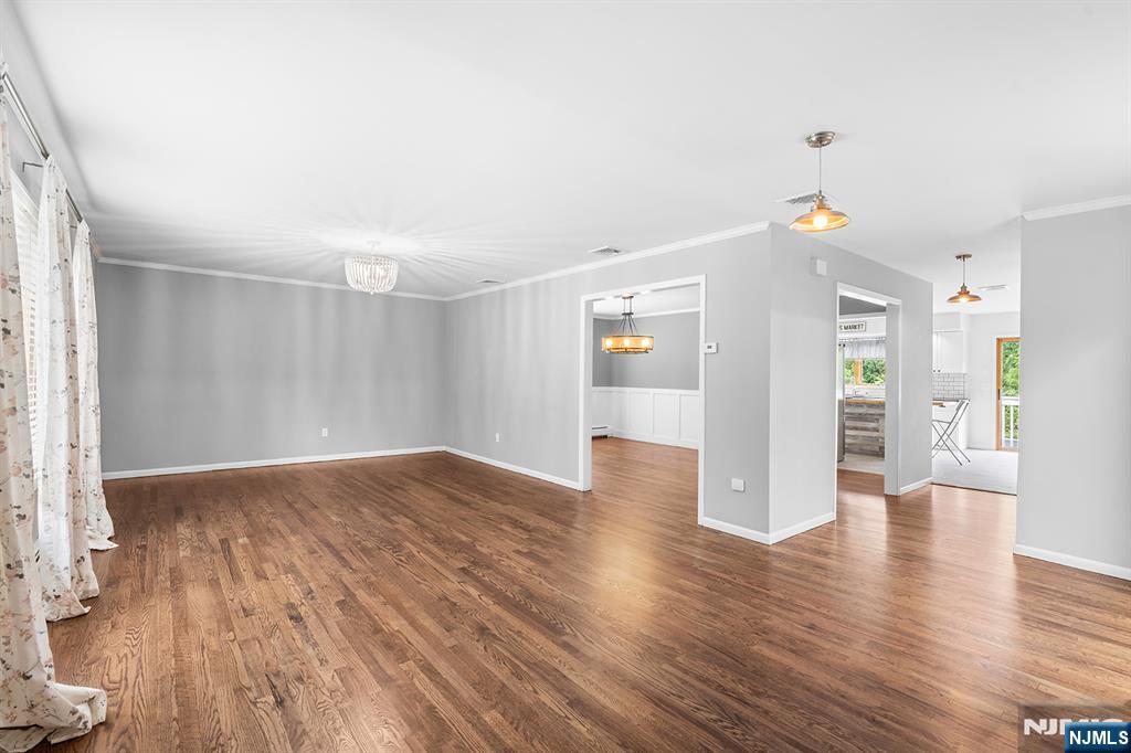 4 Daniel Lane Butler, NJ 07405 - Photo 10 of 47