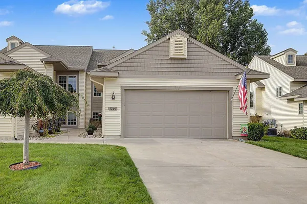 $374,900 | 1207 South Timberview Drive, Whitehall, MI 49461