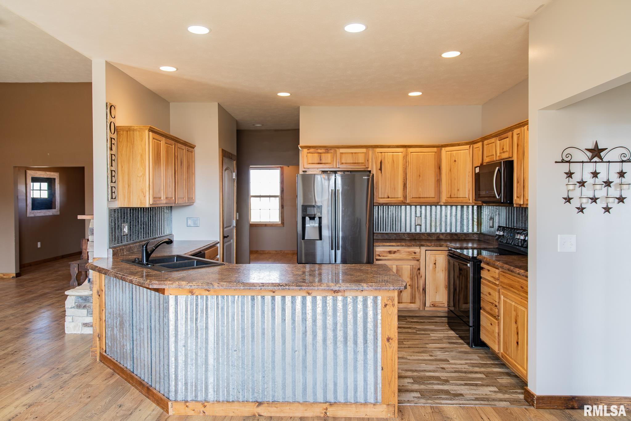 5545 Sycamore Road Carterville, IL 62918 - Photo 10 of 43 Gallery Image 10