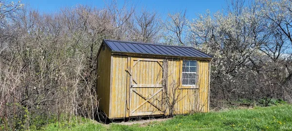 $1,500,000 | 5255 North 550 West, Pennville, IN 47369