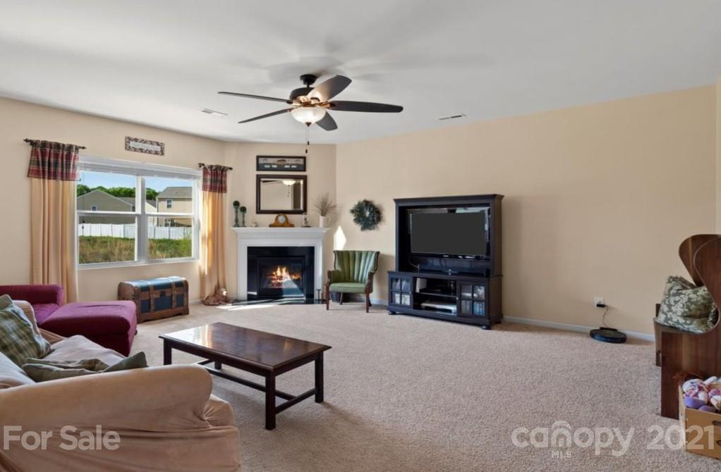 2014 Houndscroft Road Indian Trail, NC 28079 - Photo 4 of 17 Gallery Image 4