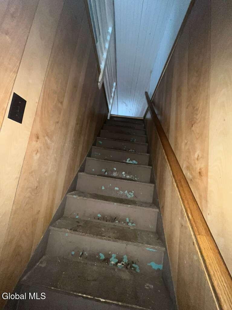 104 Odell Street Schenectady, NY 12304 - Photo 16 of 26 PHOTO-2025-12-14-10-41-59 4