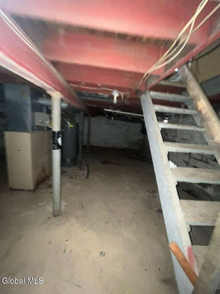 104 Odell Street Schenectady, NY 12304 - Photo 23 of 26 PHOTO-2025-12-14-10-41-58 4