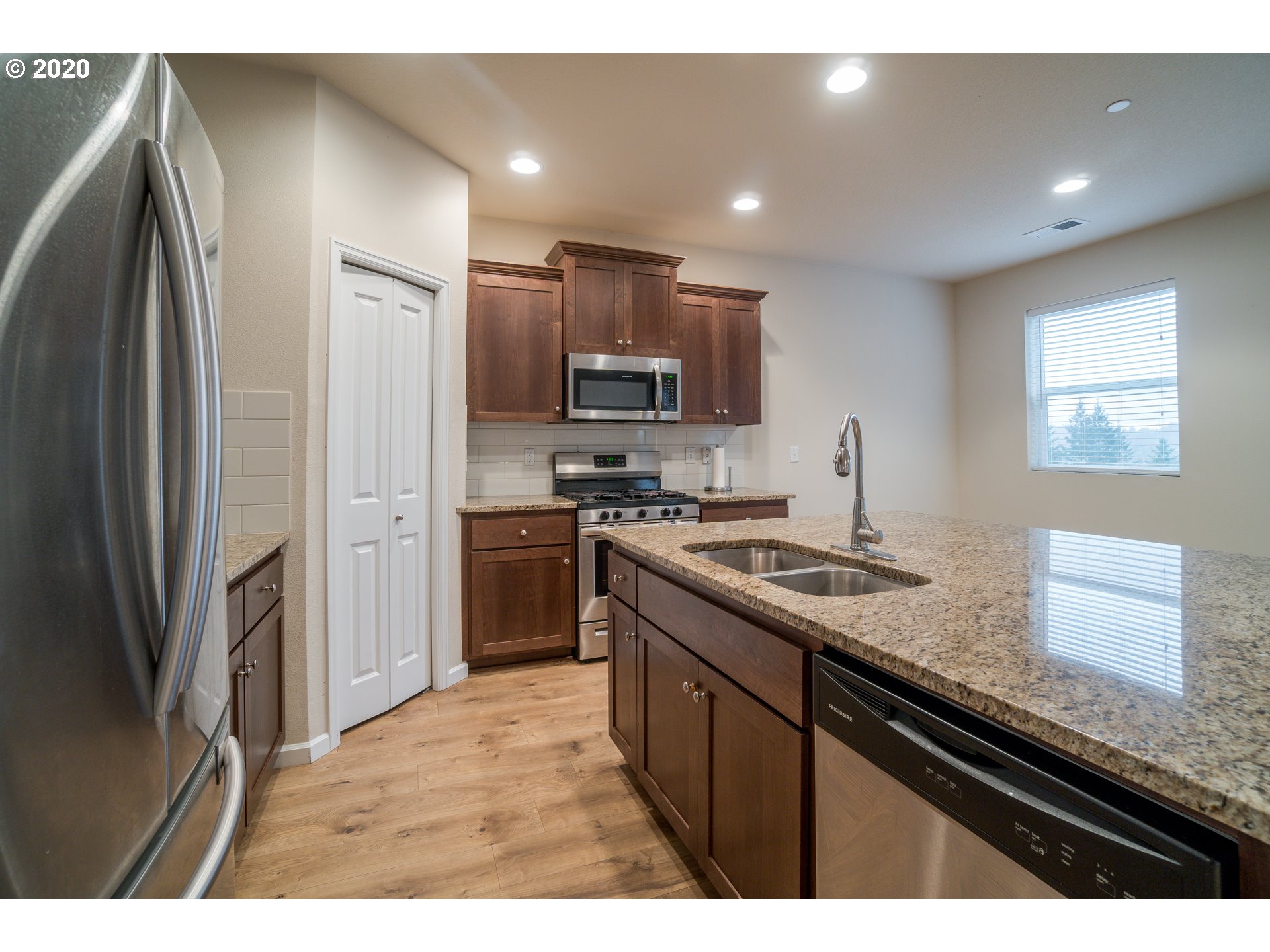 16964 Southeast Rhododendron Street Happy Valley, OR 97086 - Photo 12 of 29 Gallery Image 12