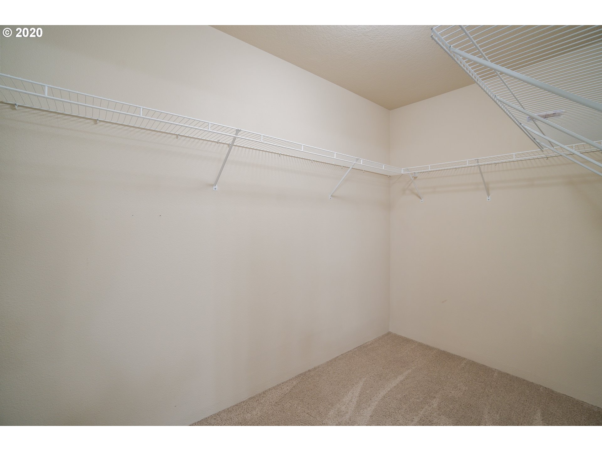 16964 Southeast Rhododendron Street Happy Valley, OR 97086 - Photo 17 of 29 Gallery Image 17