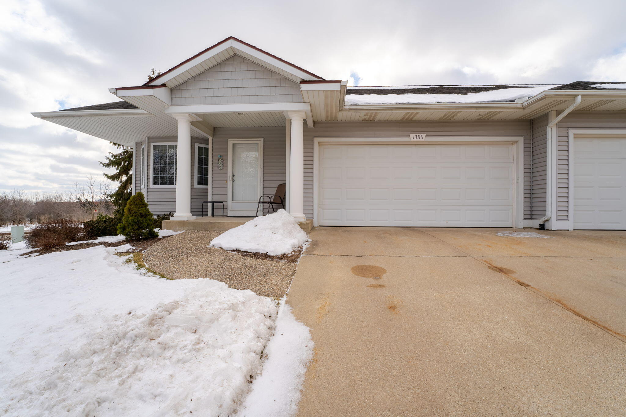 1388 East Point Ridge Holland, MI 49423 - Photo 1 of 23 1-web-or-mls-Exteriors-4