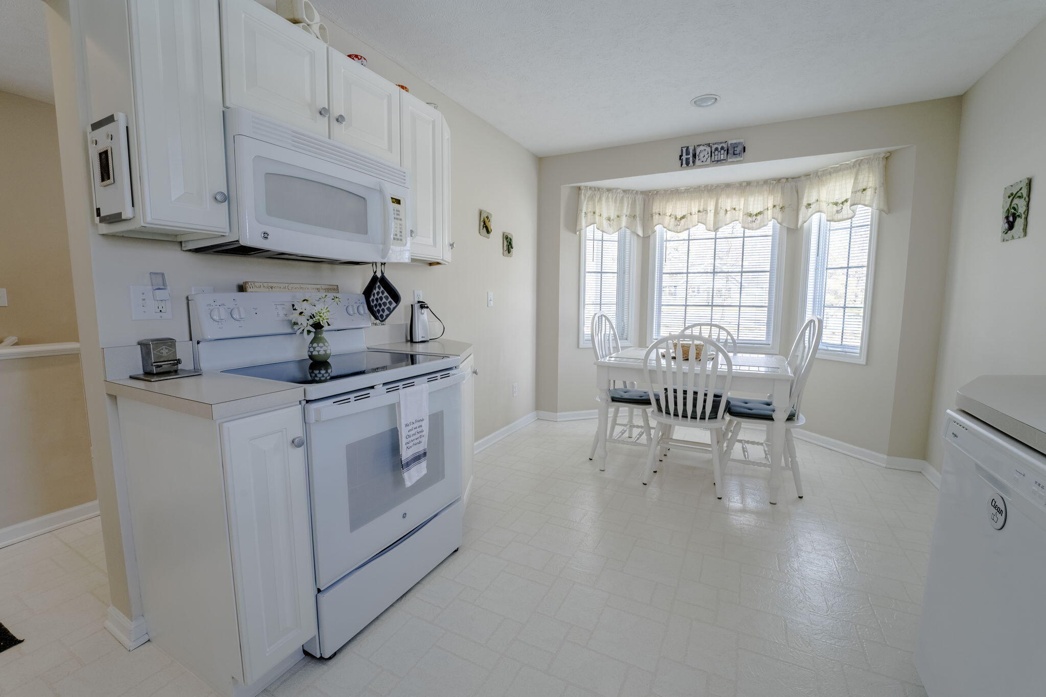 1388 East Point Ridge Holland, MI 49423 - Photo 13 of 23 24-web-or-mls-interior-13