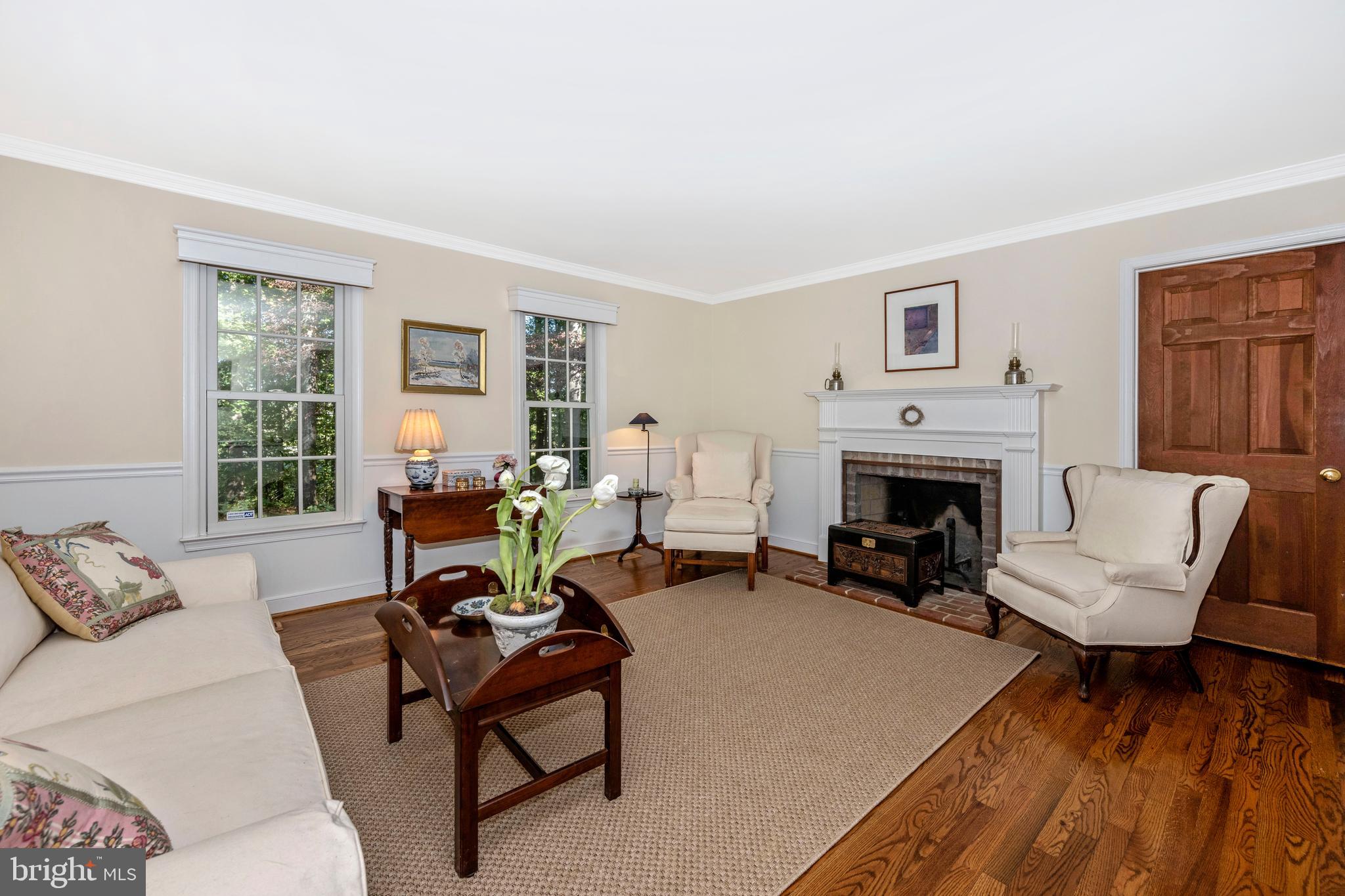 18605 Brooke Road Sandy Spring, MD 20860 - Photo 4 of 116 Charming Living Room with Hardwood Floors