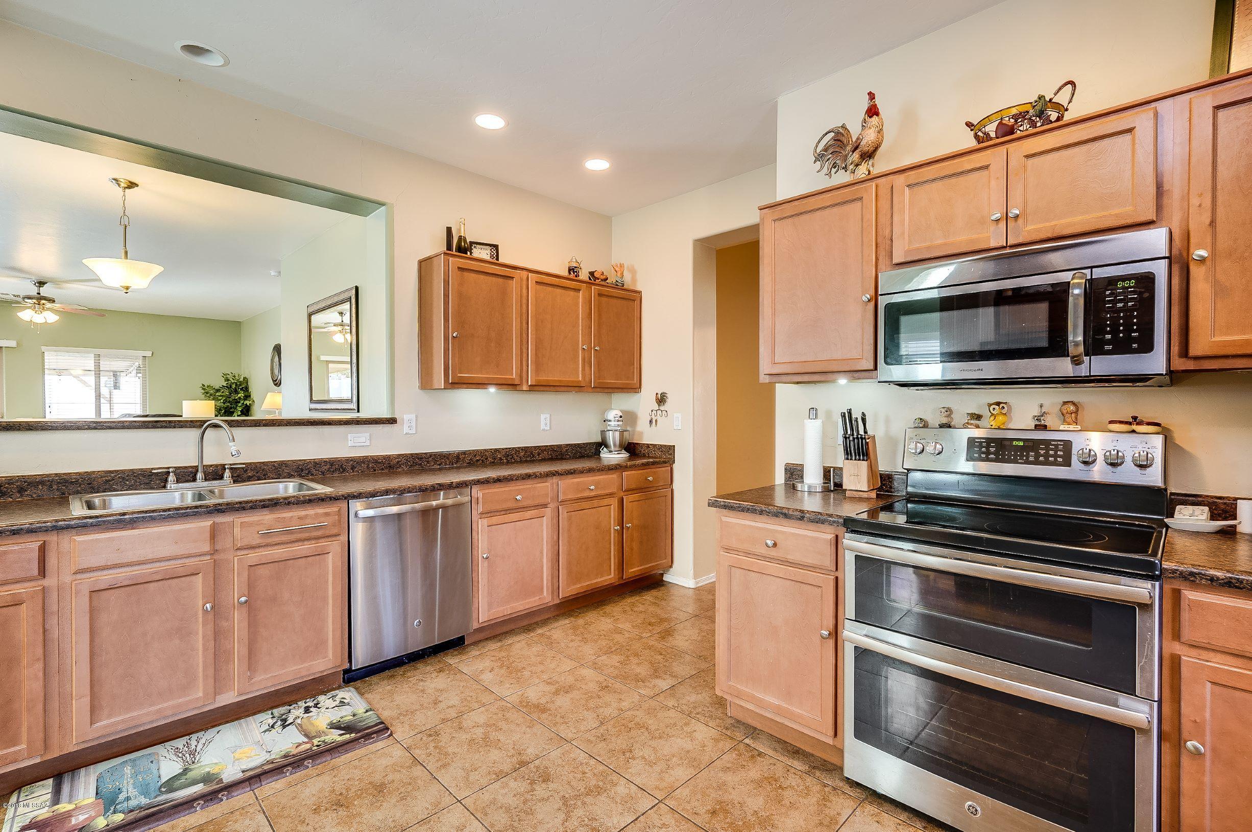 21157 East Frontier Road Red Rock, AZ 85145 - Photo 6 of 20