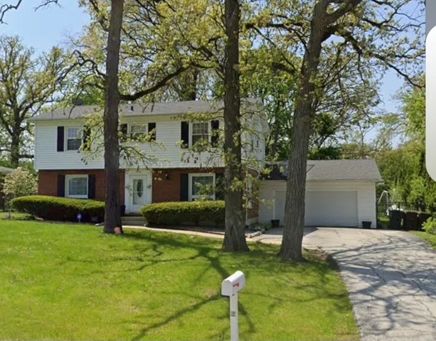 $324,000 | 2724 Chariot Lane, Olympia Fields, IL 60461