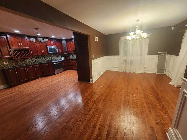 $324,000 | 2724 Chariot Lane, Olympia Fields, IL 60461