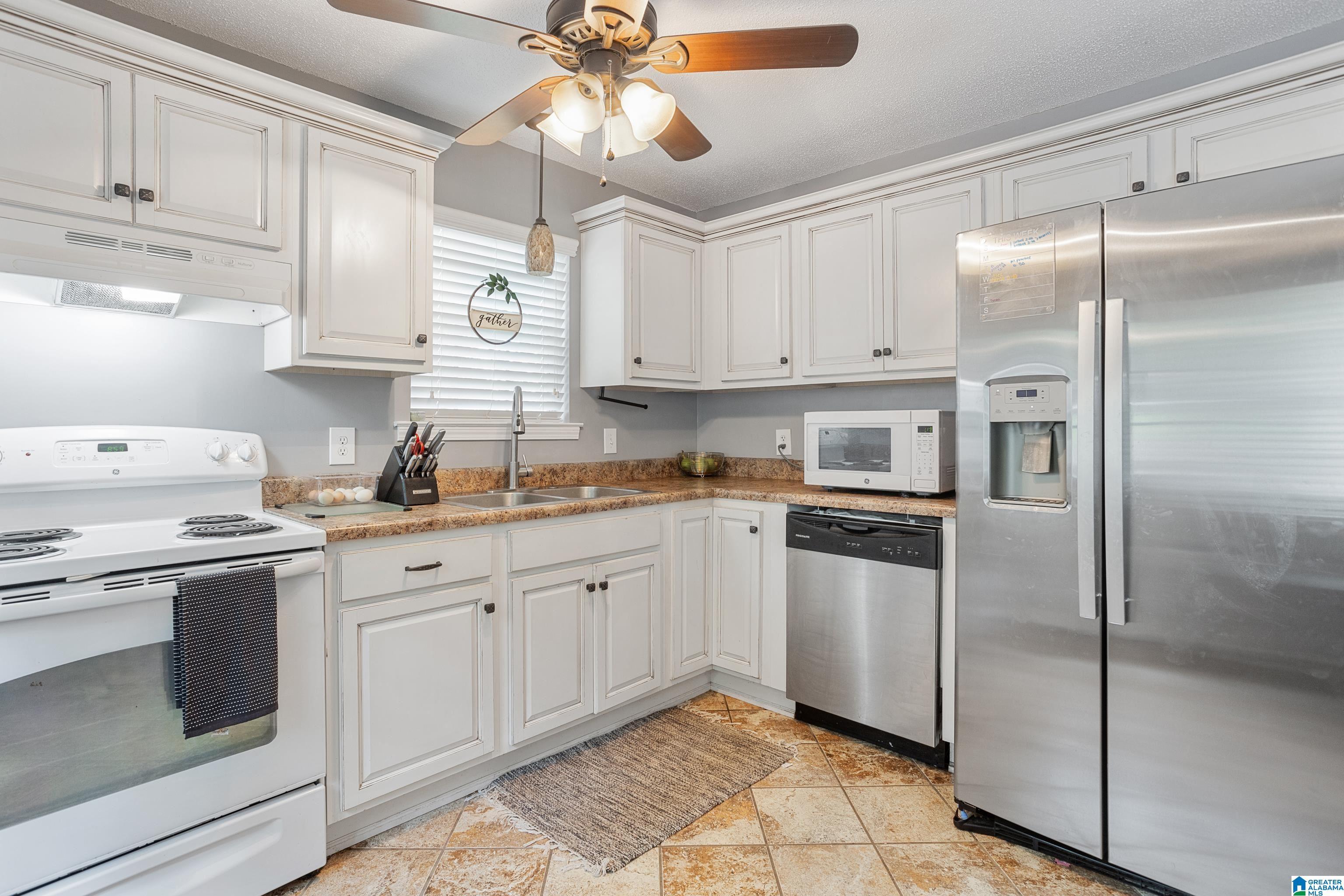 9708 Bradford Trafford Road Warrior, AL 35180 - Photo 8 of 41
