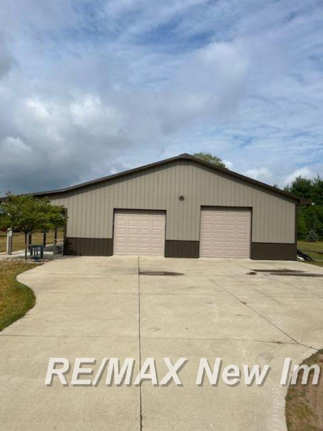 15550 South Hemlock Road Chesaning, MI 48616 - Photo 1 of 24