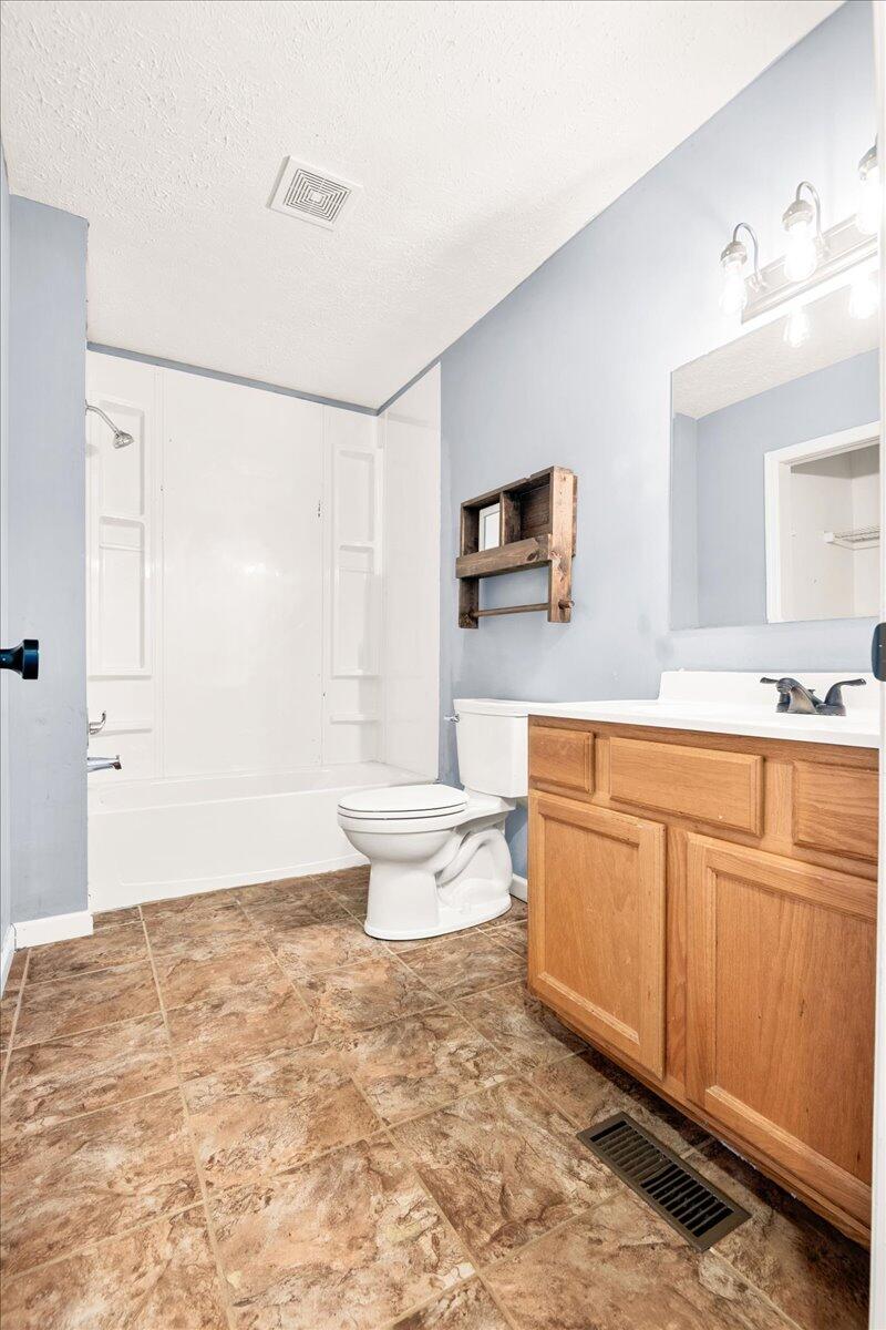 790 Hopkins Cemetery Road Lily, KY 40740 - Photo 21 of 45 21-Bathroom 2